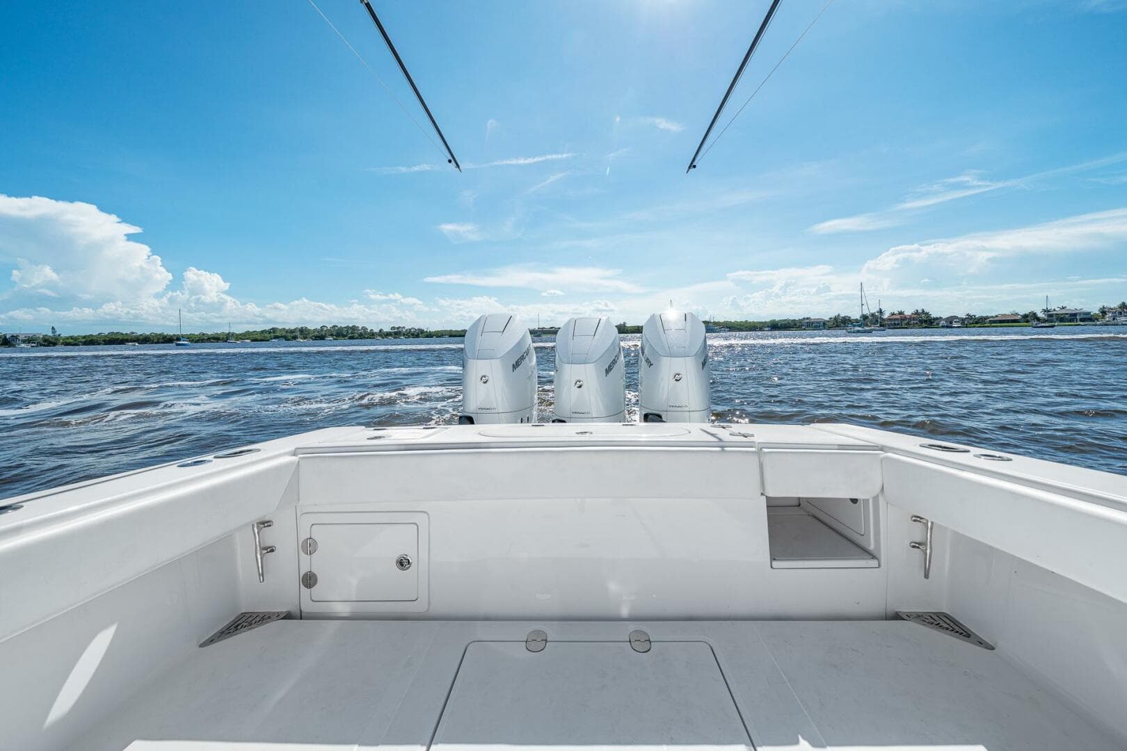 2024 Bahama 41 — photo 40