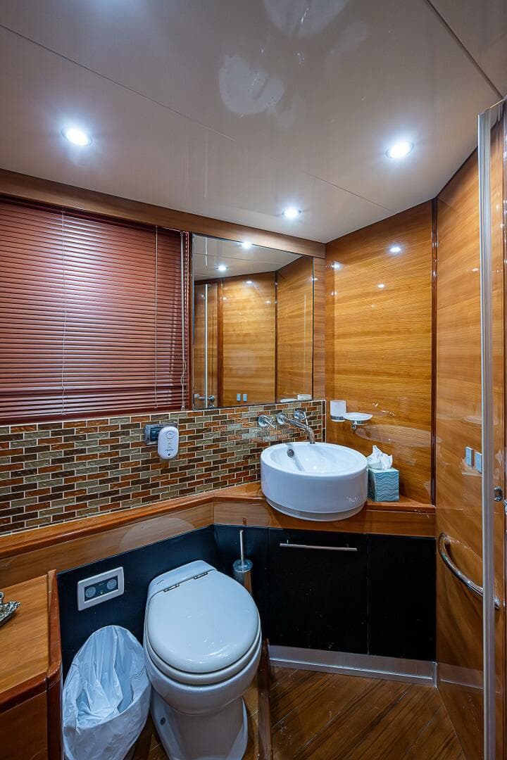 2009 Aicon 64 — photo 63