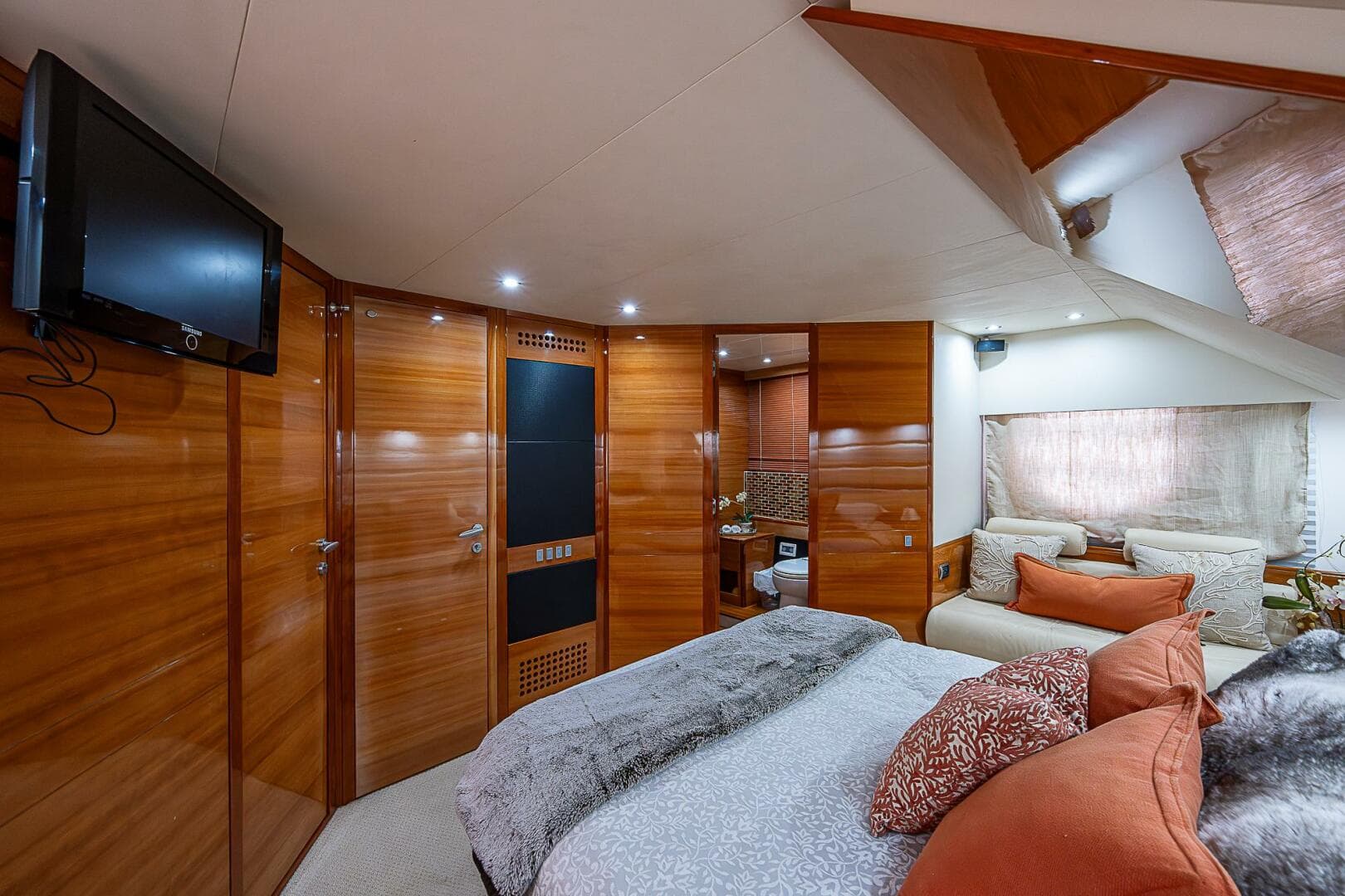 2009 Aicon 64 — photo 59