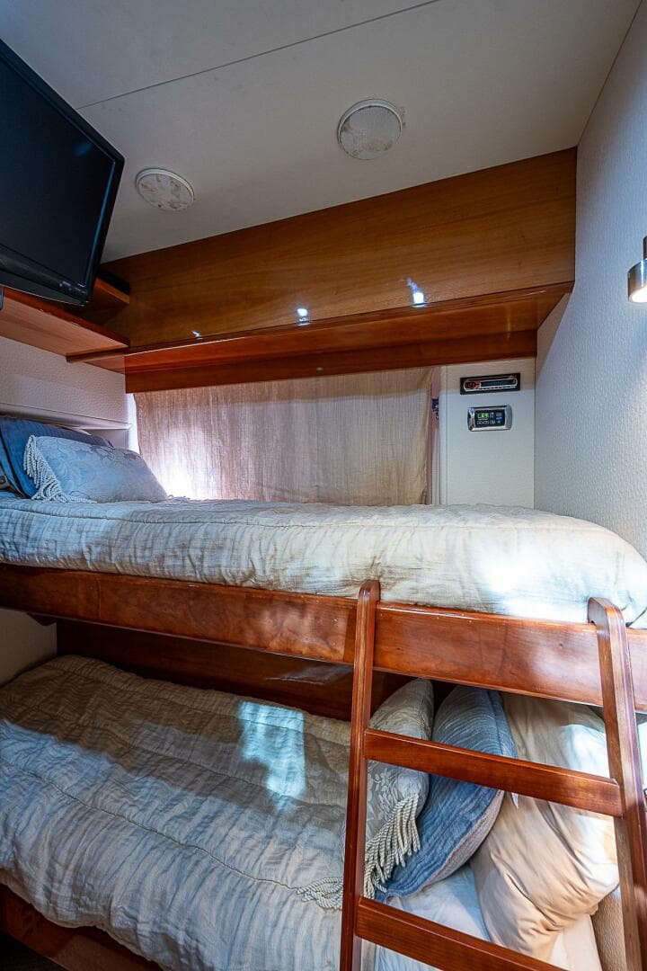 2009 Aicon 64 — photo 70