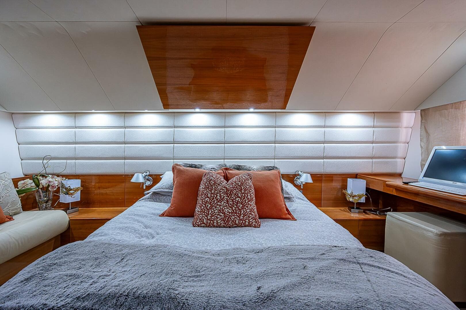 2009 Aicon 64 — photo 56