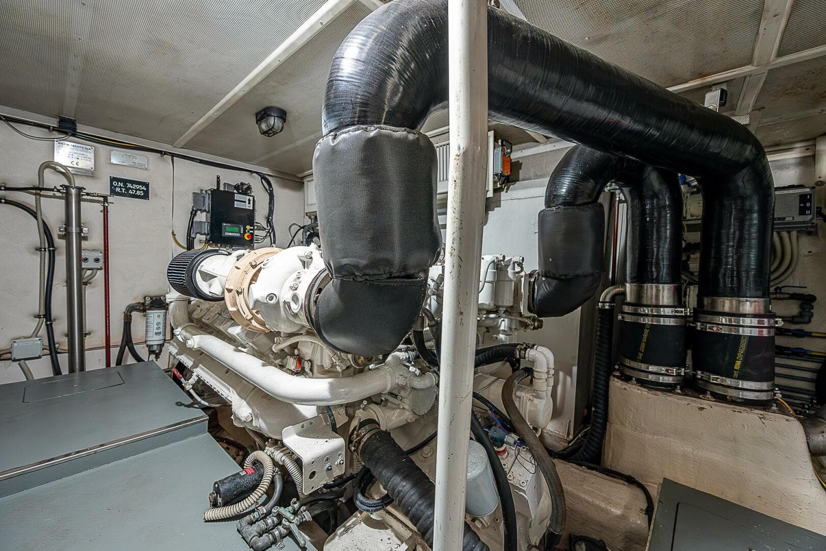 2009 Aicon 64 — photo 88