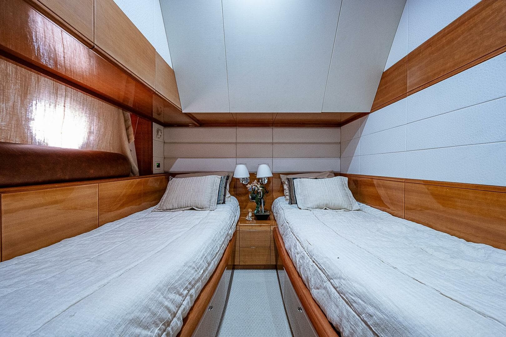 2009 Aicon 64 — photo 66