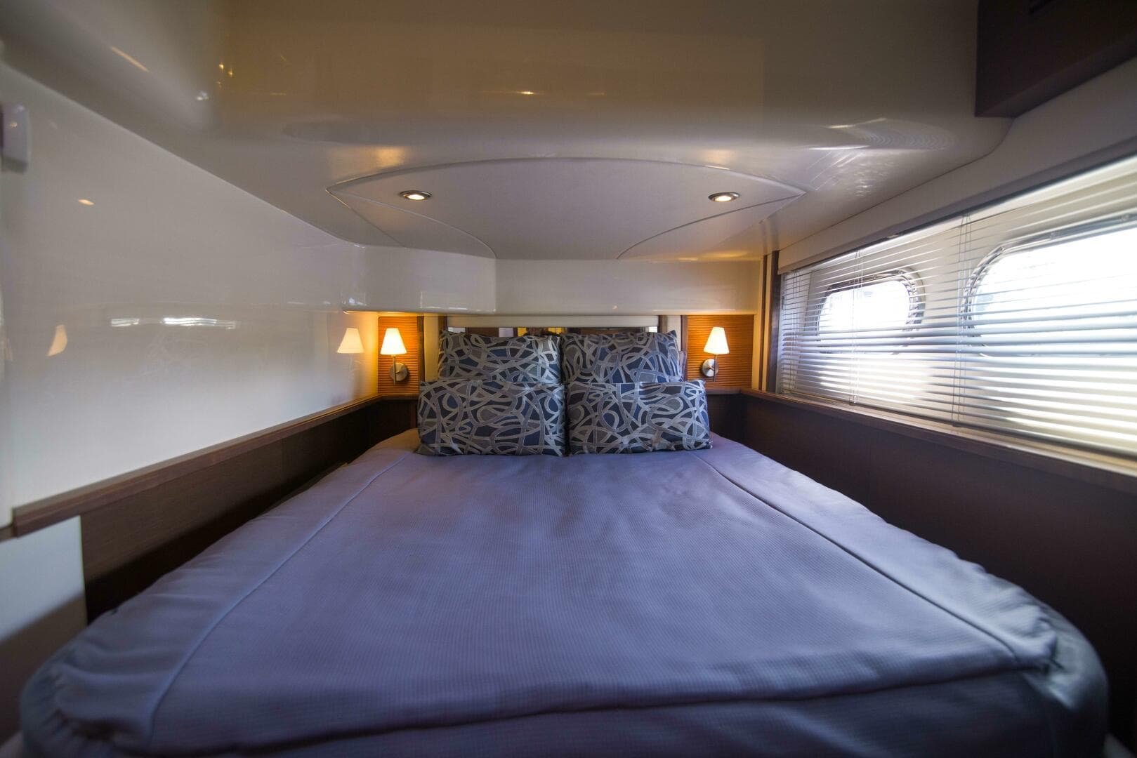 2013 Sea Ray 520 Sedan Bridge — photo 19