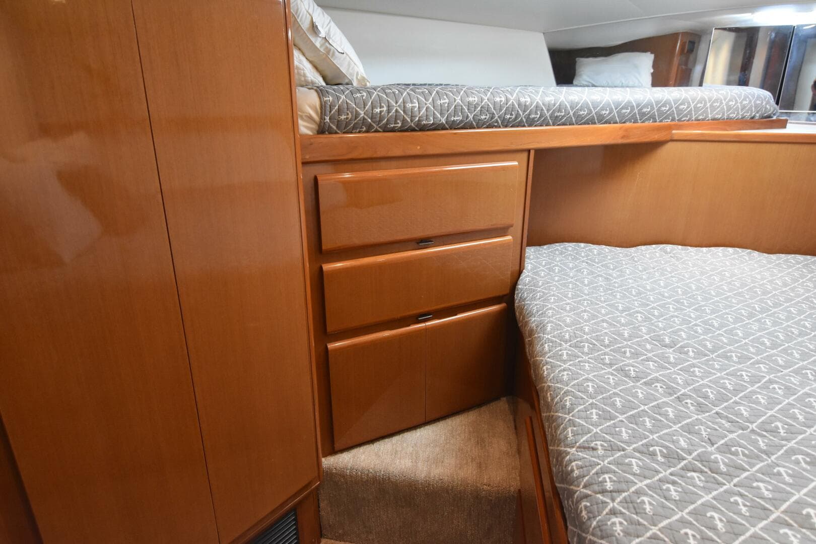 1999 Viking 58 Convertible — photo 27