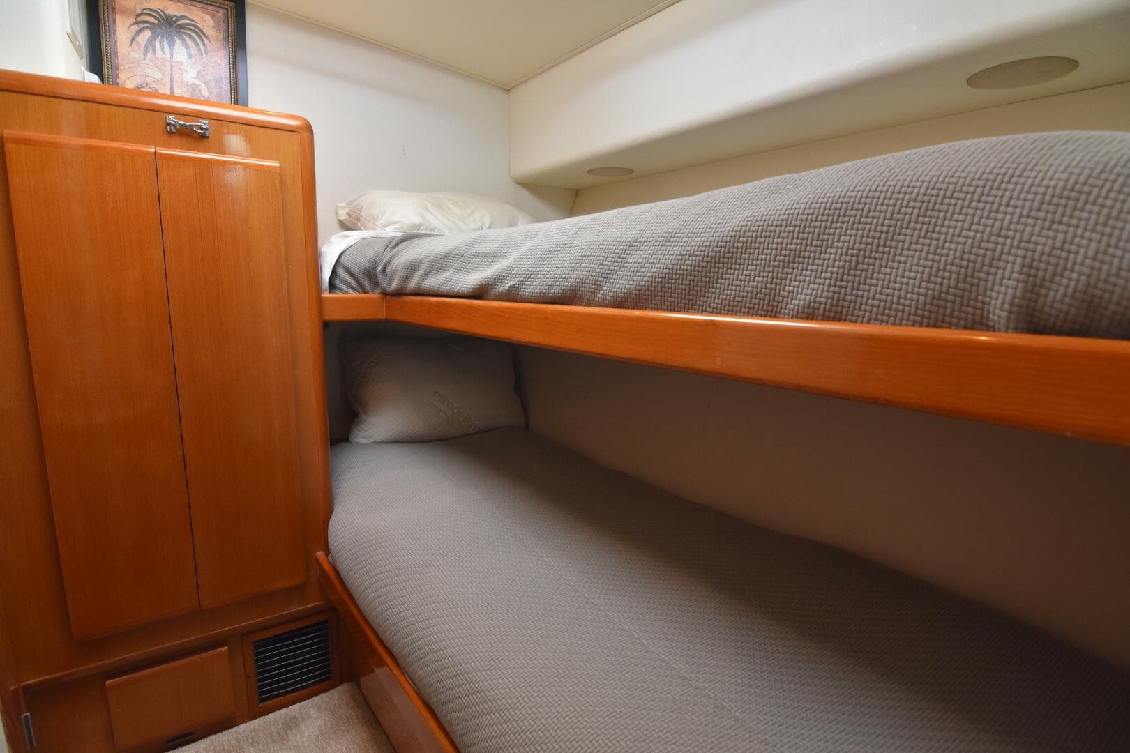 1999 Viking 58 Convertible — photo 30