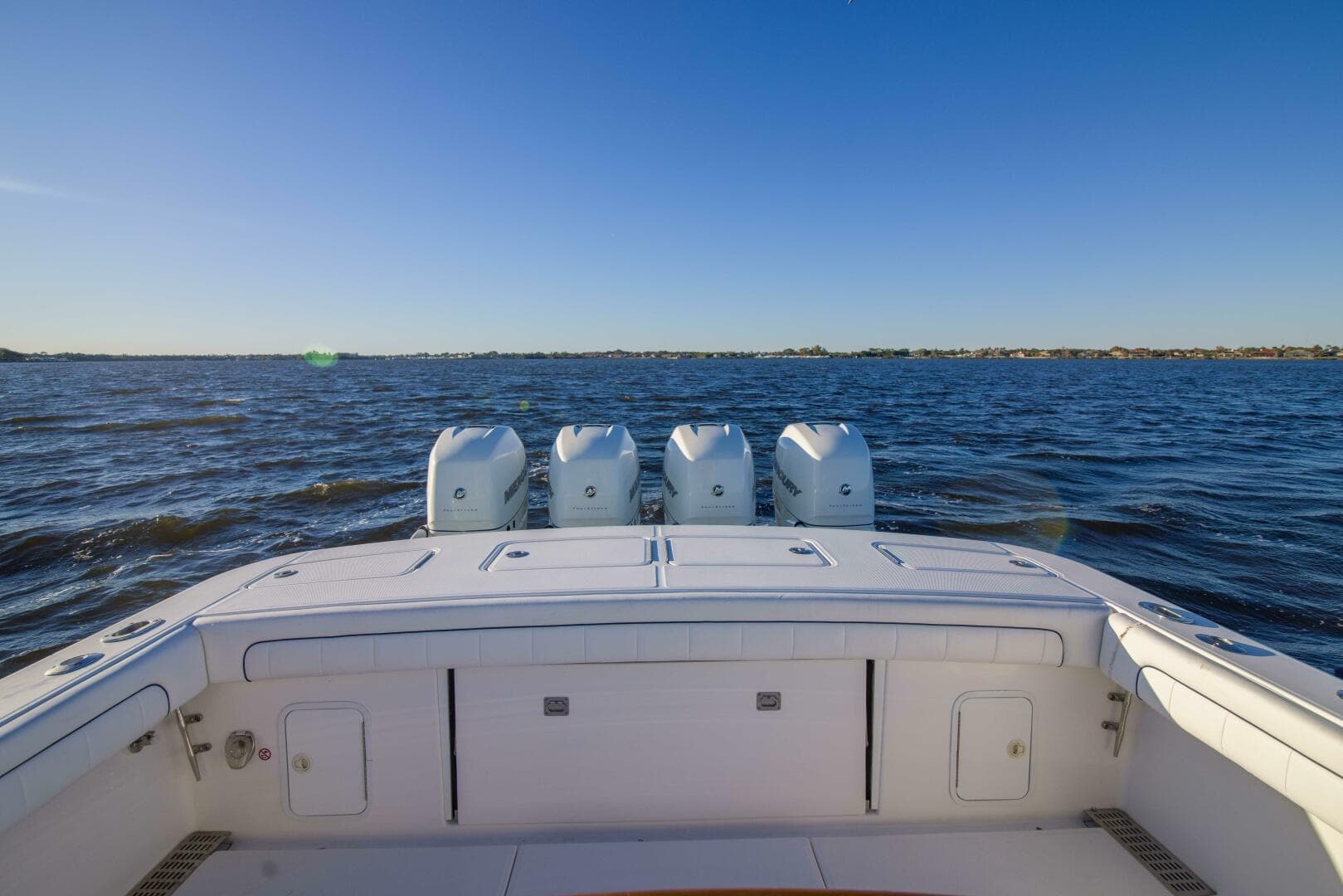 2016 Regulator 41 Center Console — photo 37
