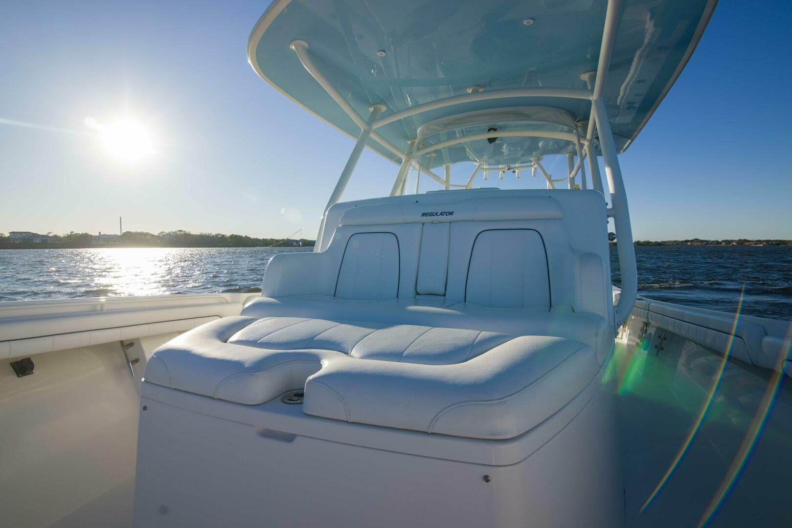 2016 Regulator 41 Center Console — photo 22