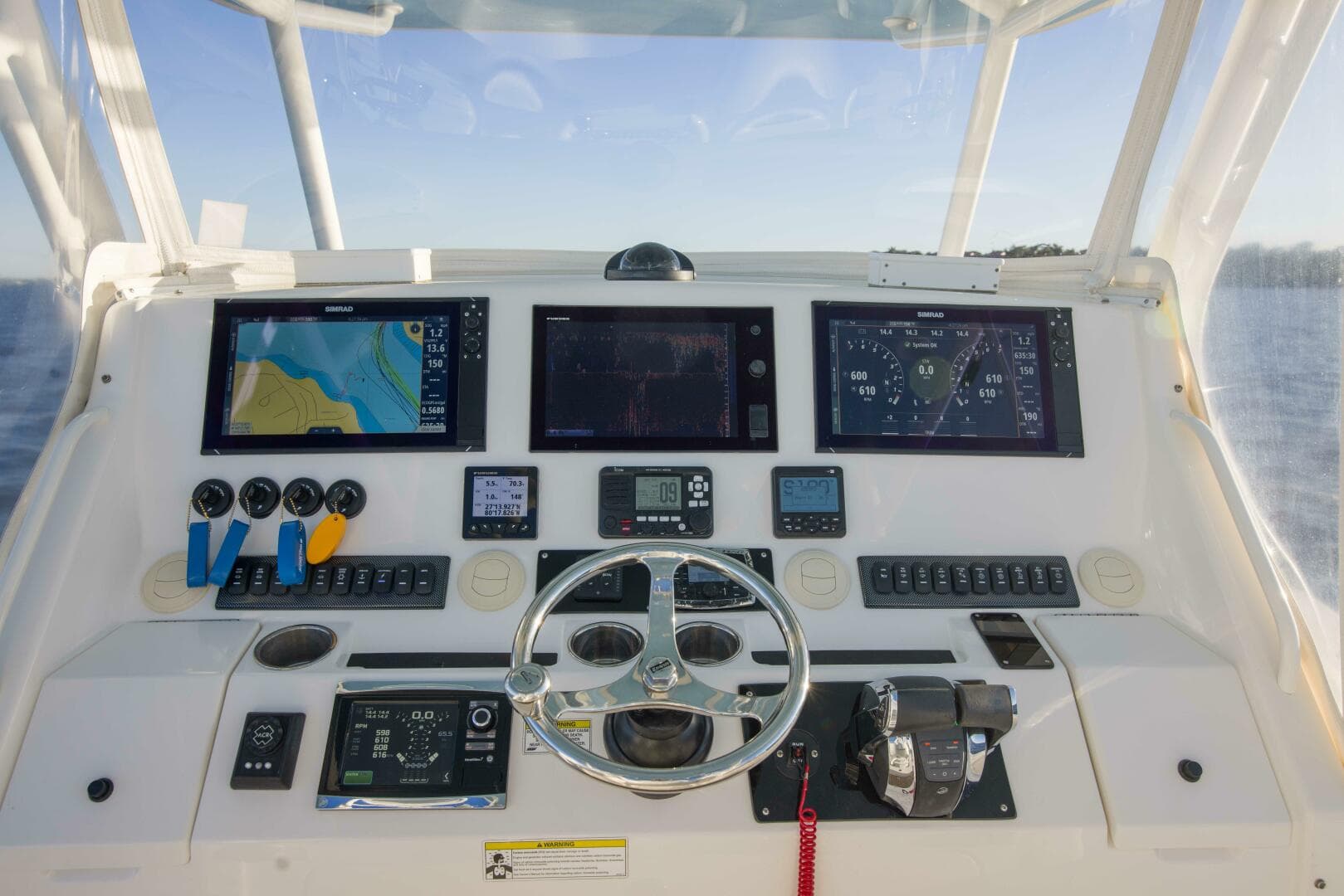 2016 Regulator 41 Center Console — photo 7