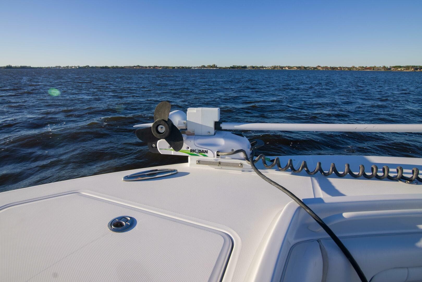 2016 Regulator 41 Center Console — photo 25