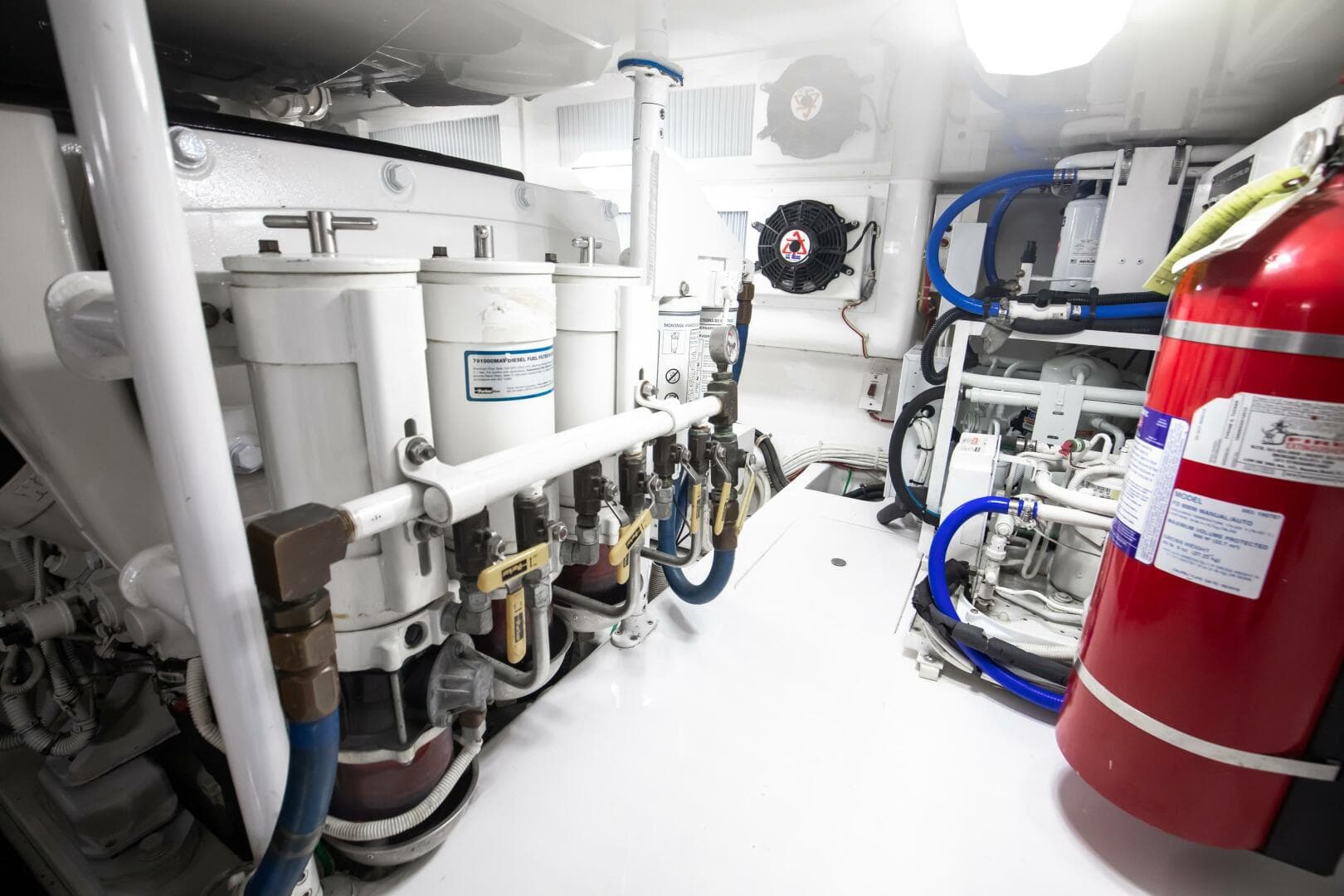 2018 Viking 48 Convertible — photo 36