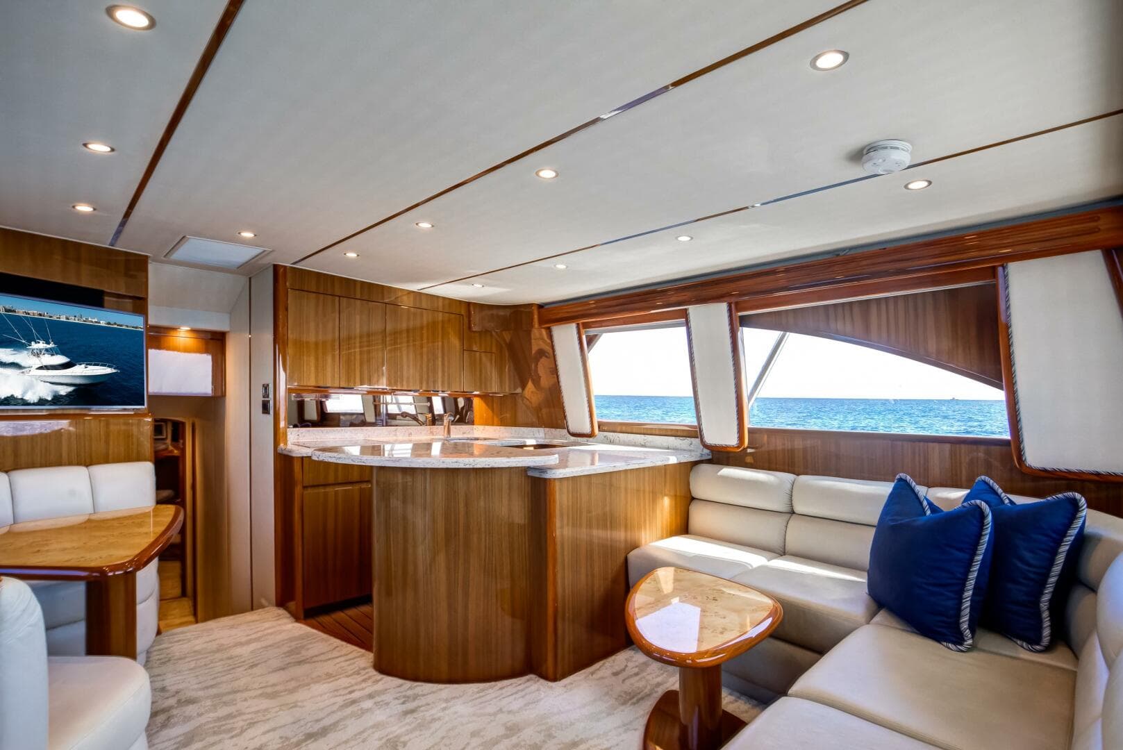 2018 Viking 48 Convertible — photo 3