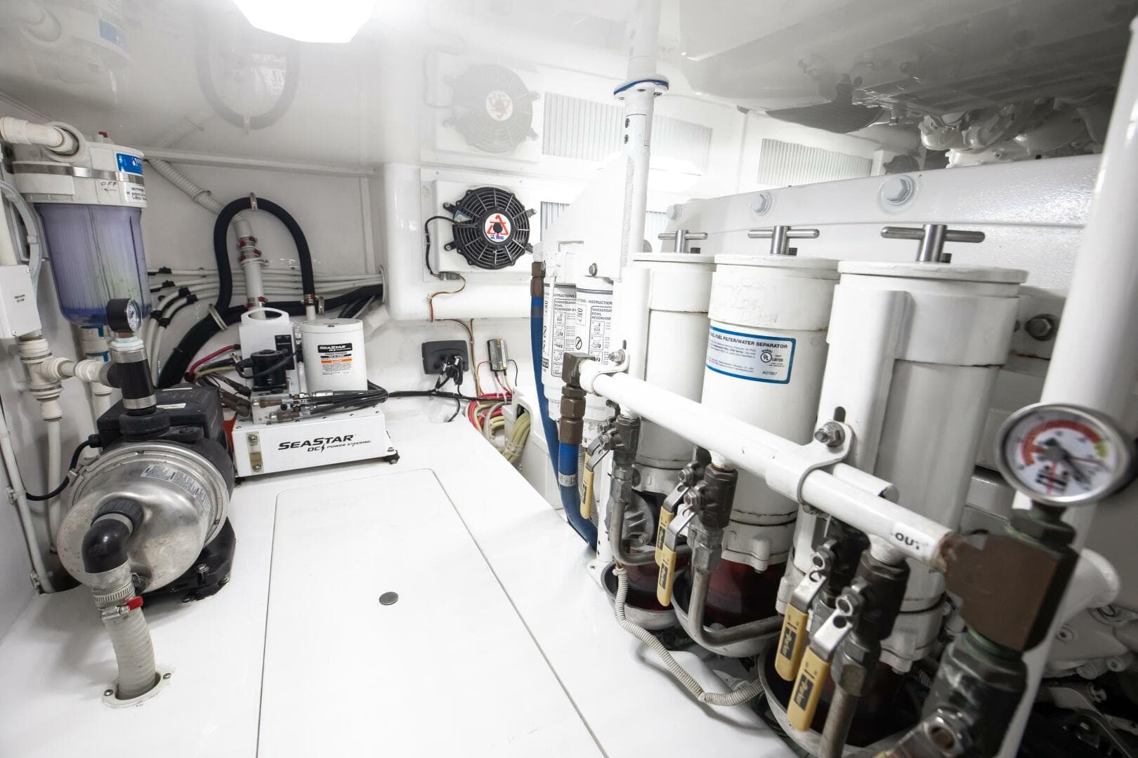 2018 Viking 48 Convertible — photo 35