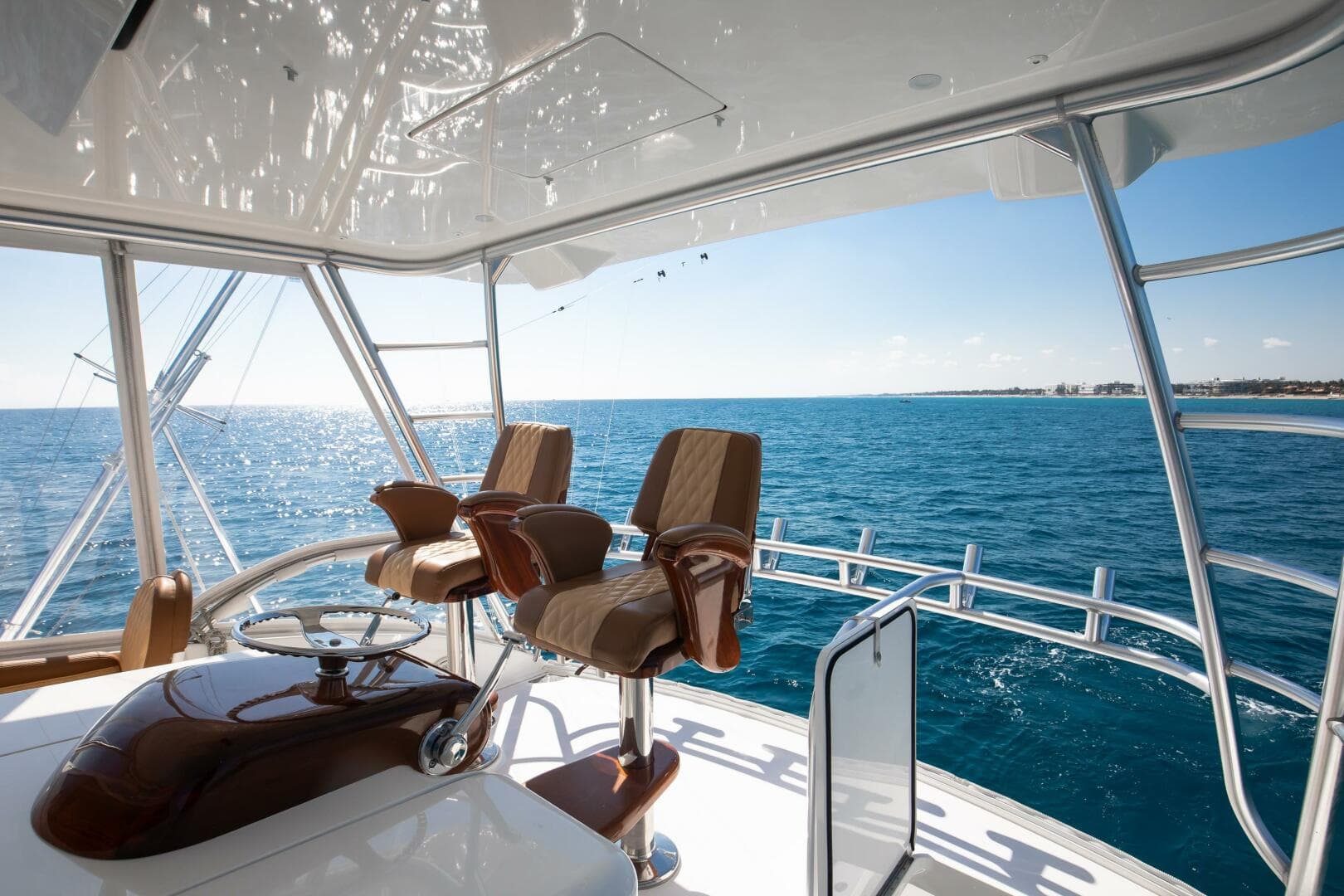 2018 Viking 48 Convertible — photo 20