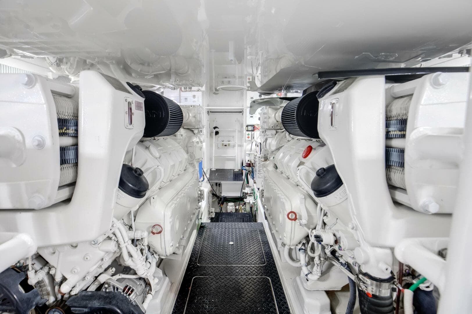 2018 Viking 48 Convertible — photo 34