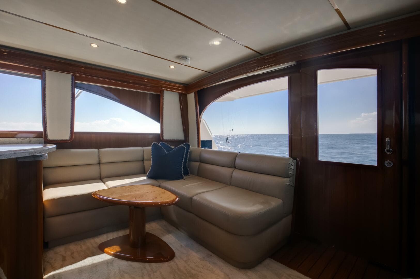 2018 Viking 48 Convertible — photo 2