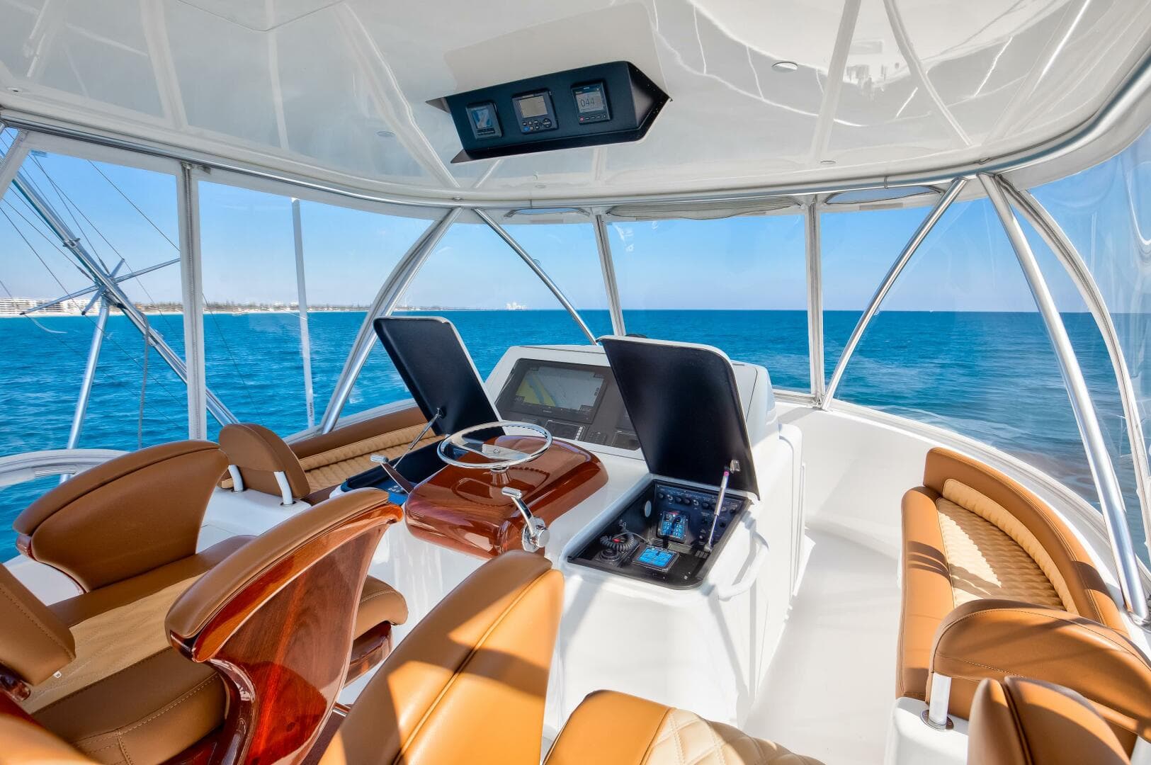 2018 Viking 48 Convertible — photo 15