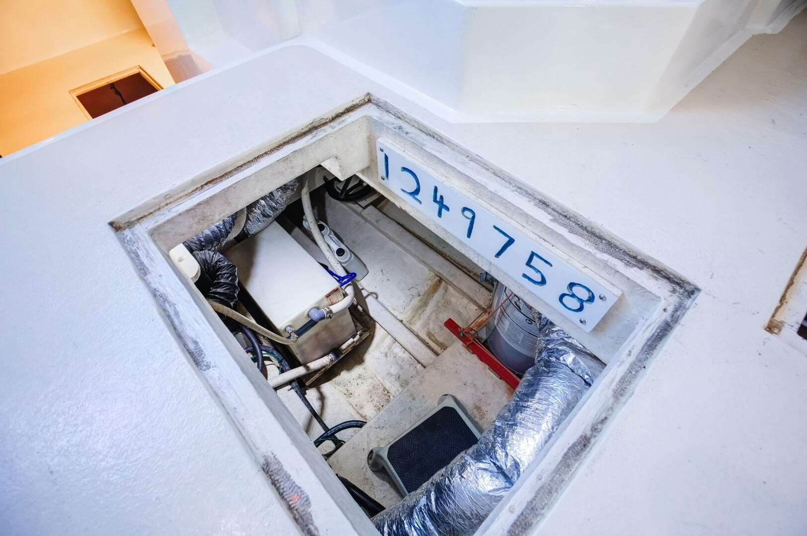 2014 Chesapeake 46 Trawler — photo 30