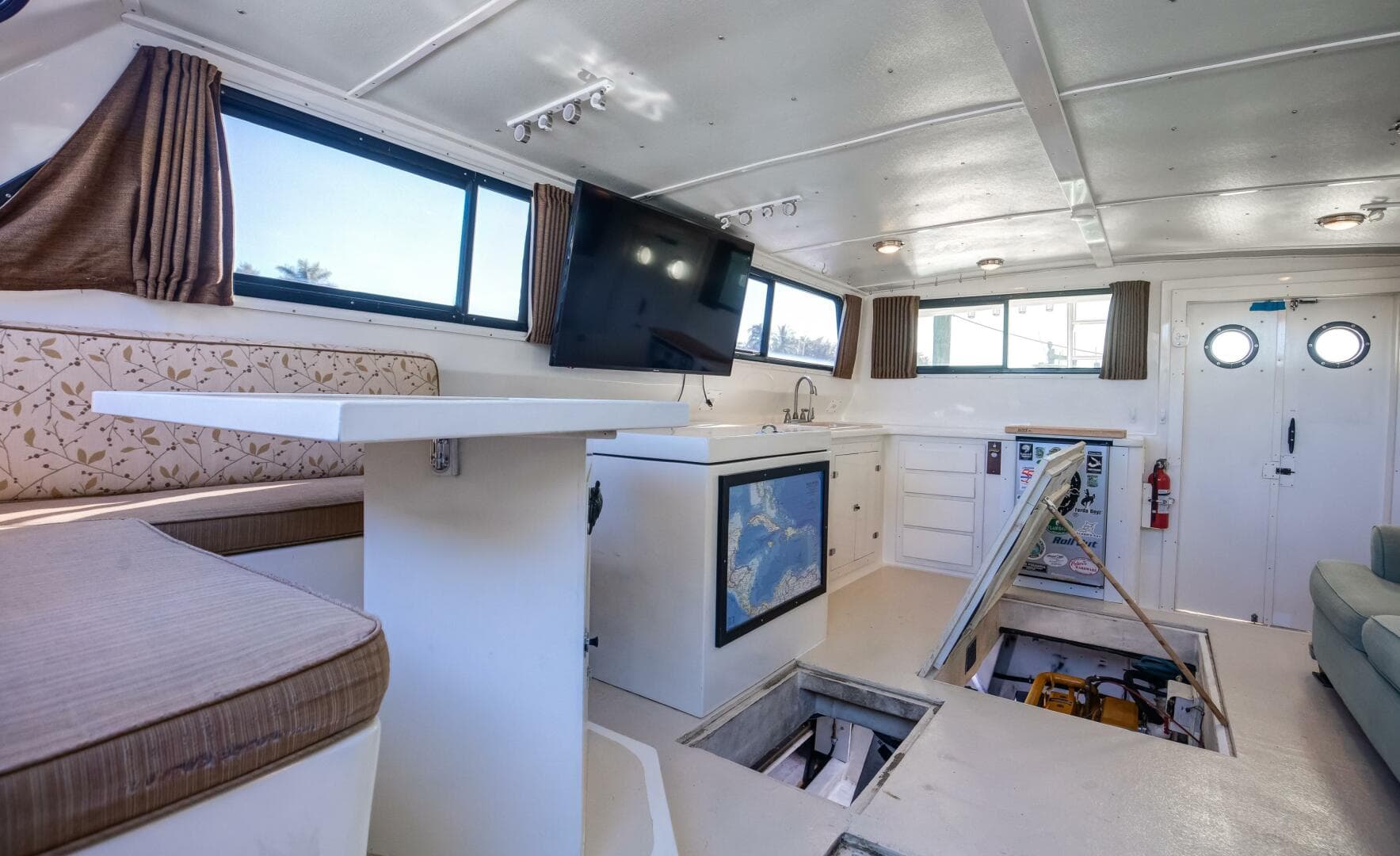 2014 Chesapeake 46 Trawler — photo 10