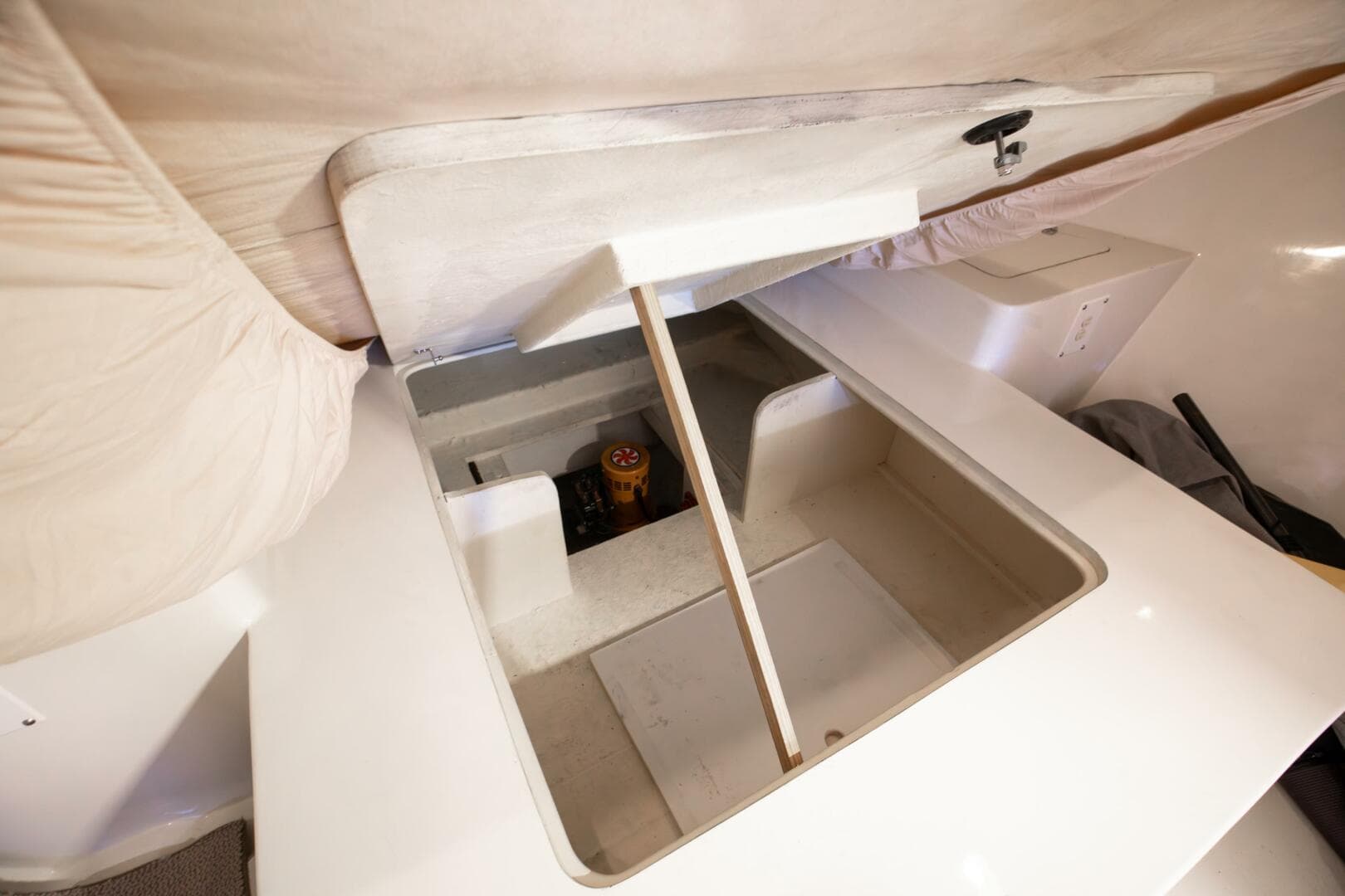 2014 Chesapeake 46 Trawler — photo 7