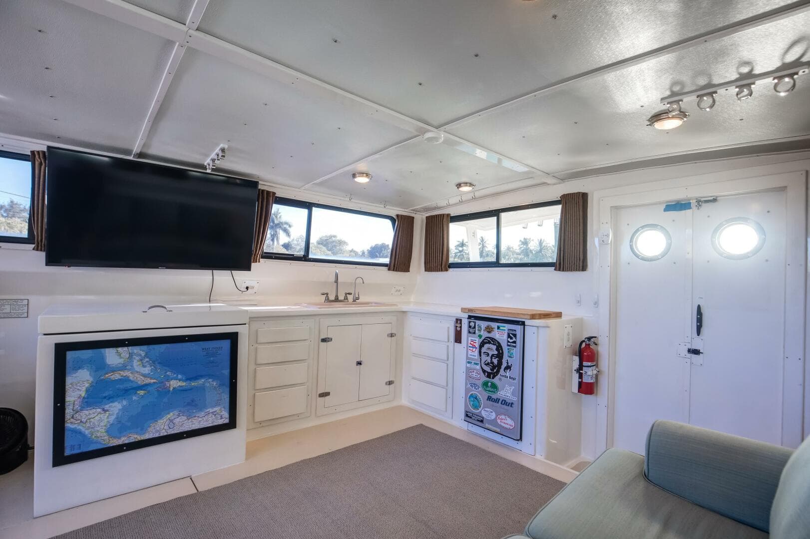 2014 Chesapeake 46 Trawler — photo 17