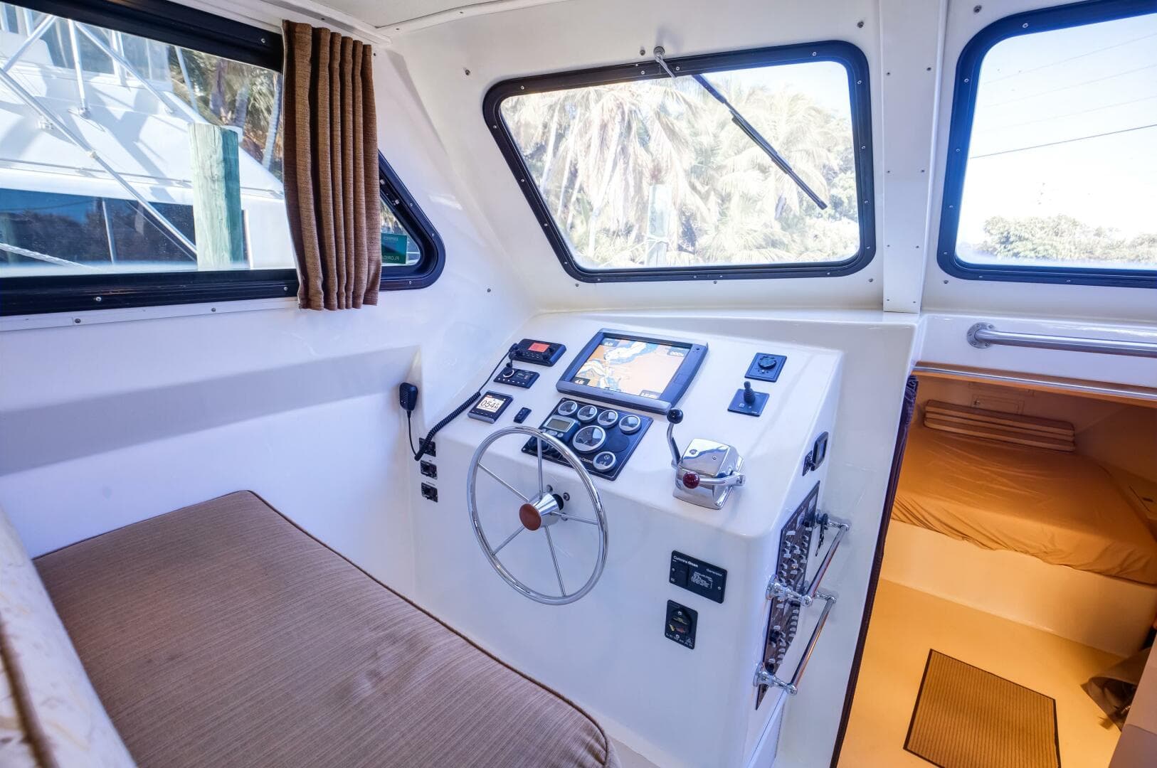 2014 Chesapeake 46 Trawler — photo 13