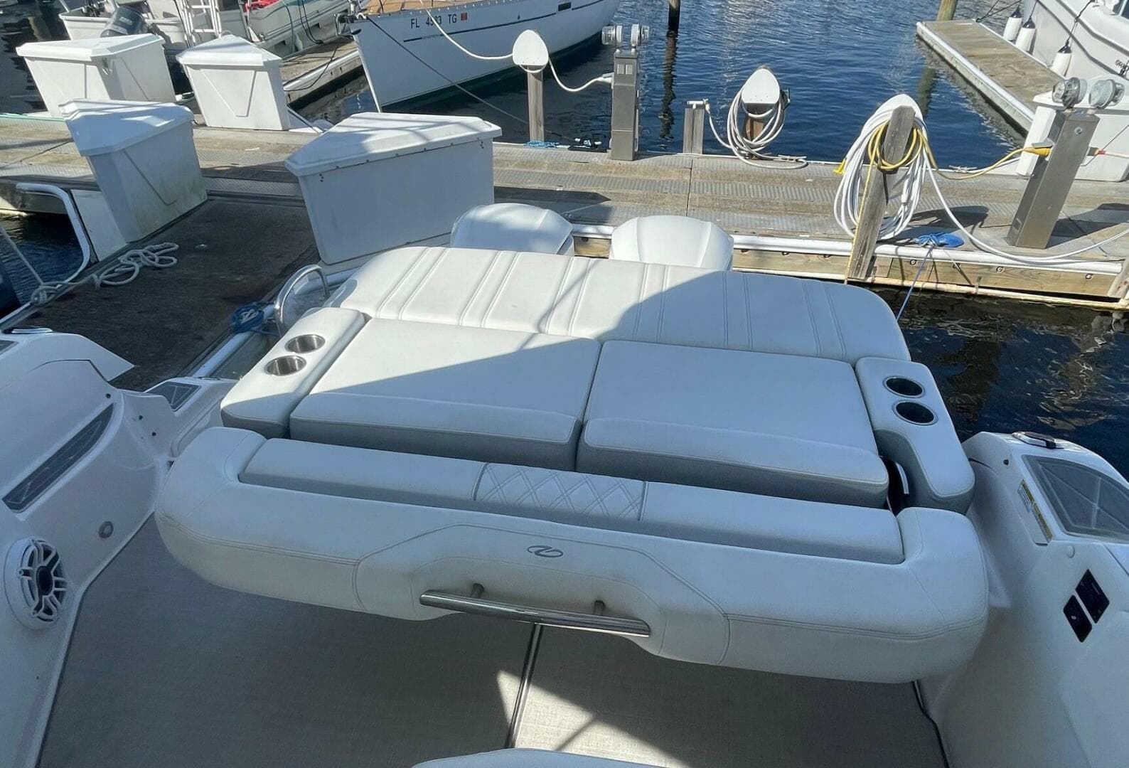 2021 Regal 33 Xo — photo 6