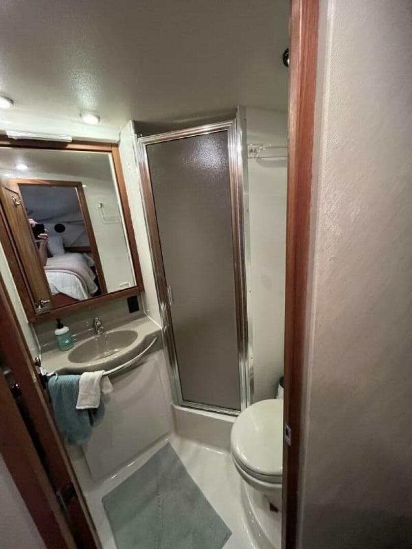 1996 Bayliner 3788 Command Bridge — photo 34