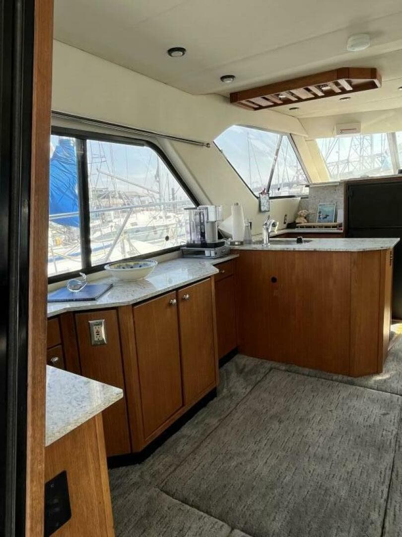 1996 Bayliner 3788 Command Bridge — photo 3