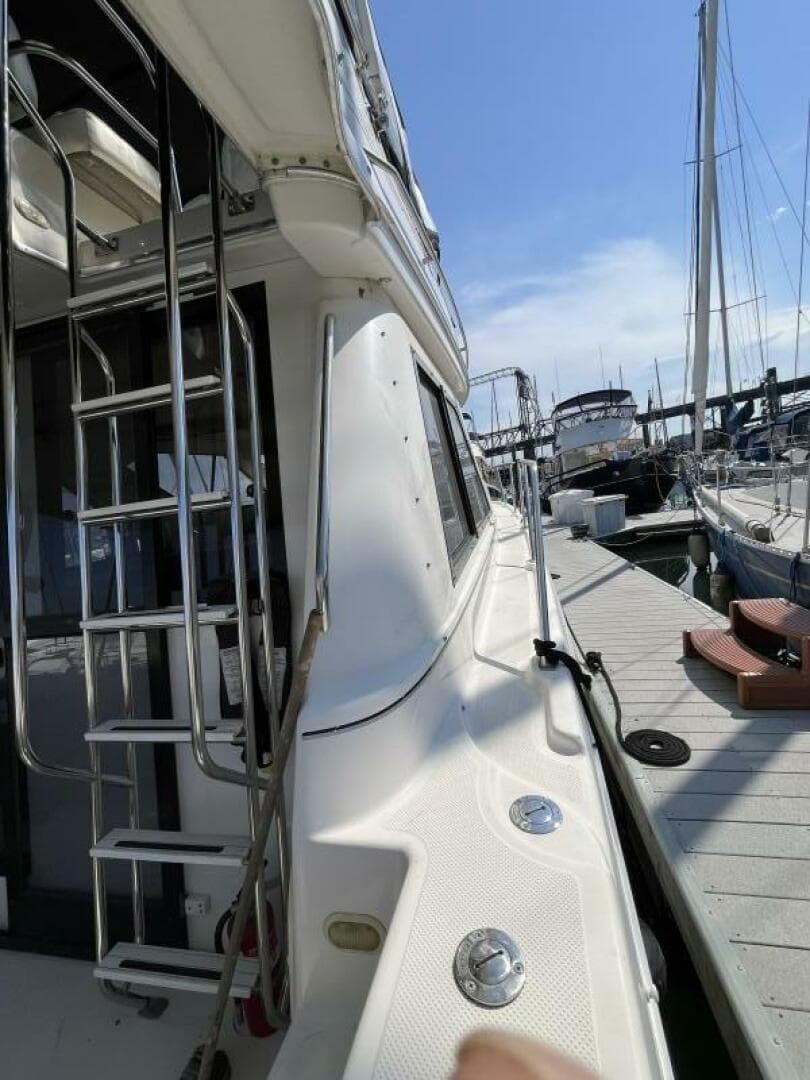 1996 Bayliner 3788 Command Bridge — photo 46