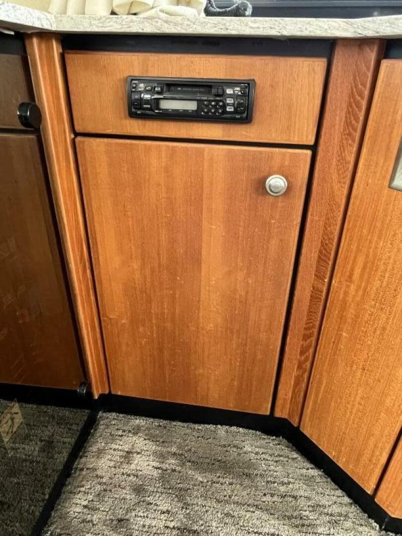 1996 Bayliner 3788 Command Bridge — photo 19