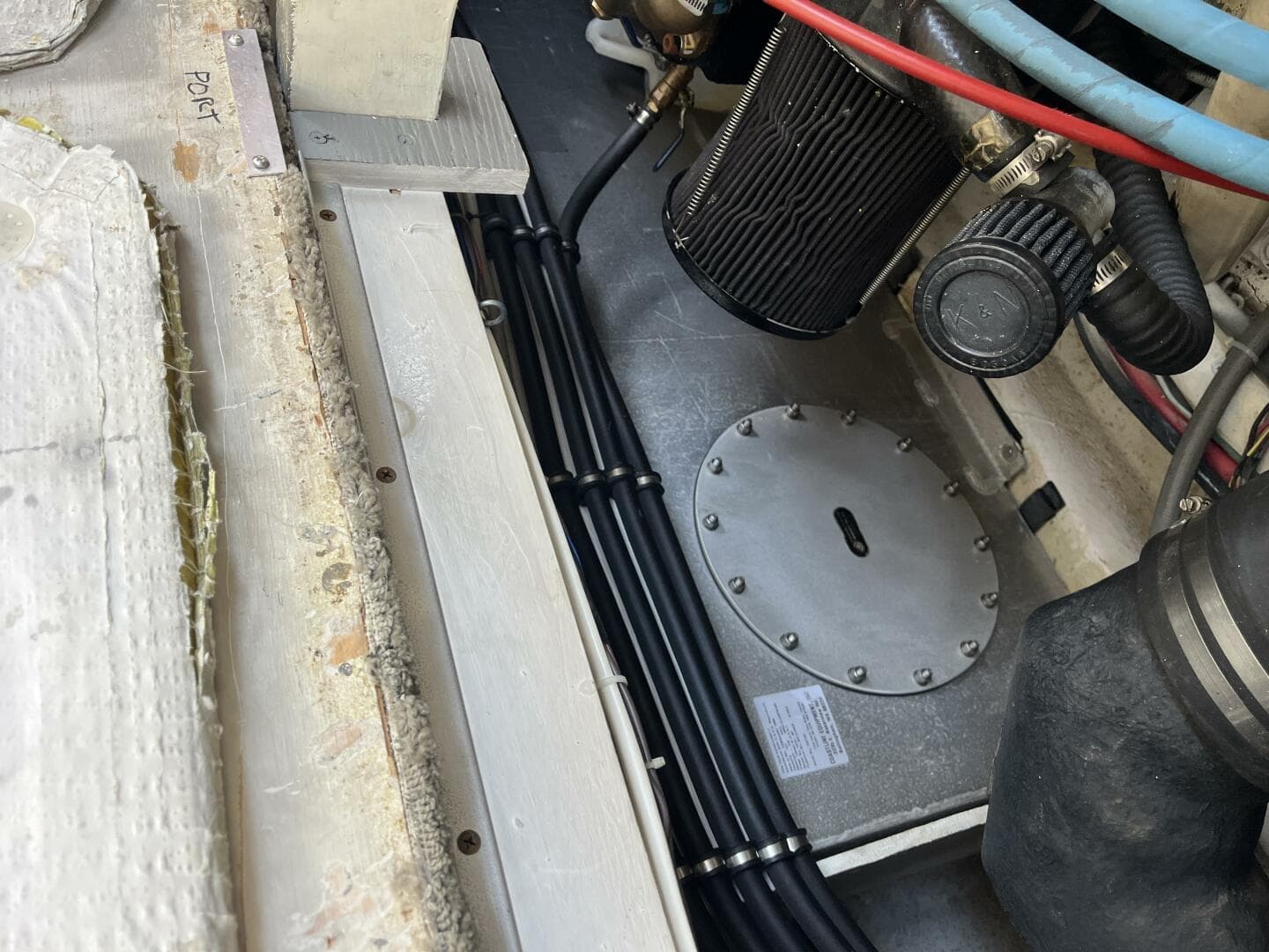 1996 Bayliner 3788 Command Bridge — photo 52