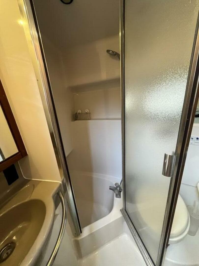 1996 Bayliner 3788 Command Bridge — photo 27