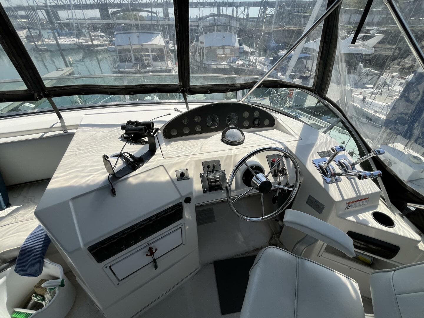 1996 Bayliner 3788 Command Bridge — photo 7