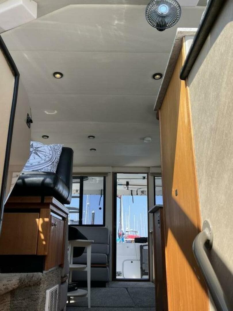 1996 Bayliner 3788 Command Bridge — photo 43