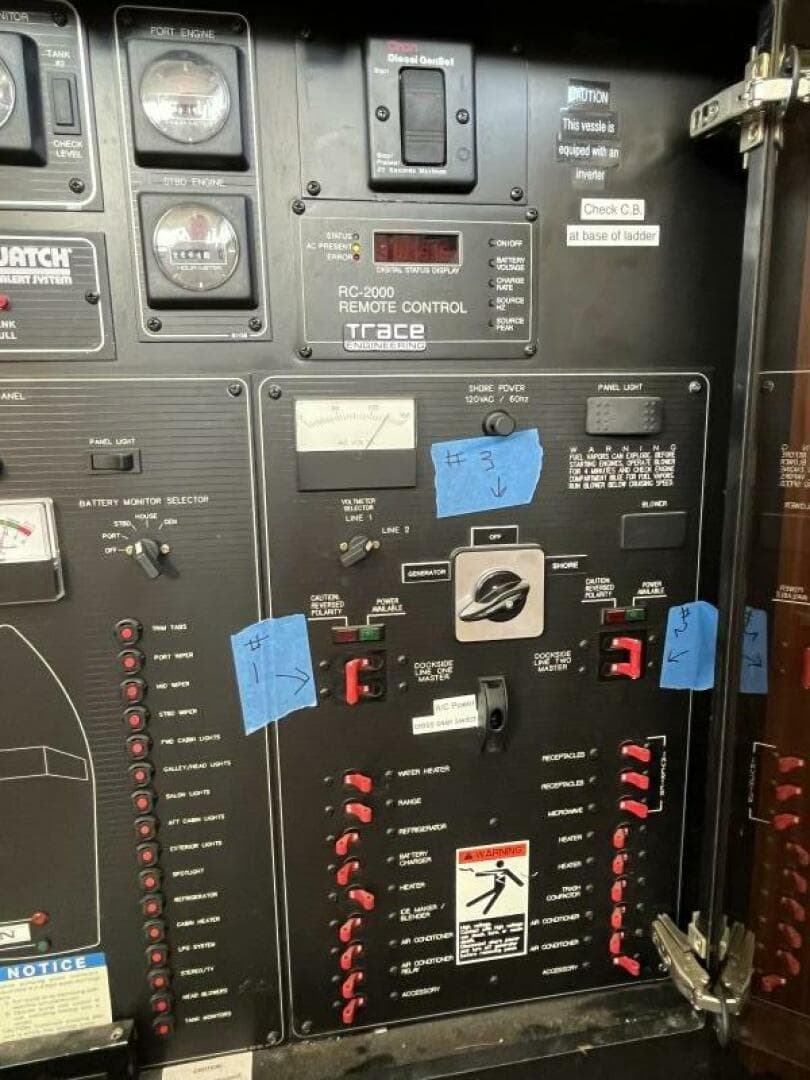 1996 Bayliner 3788 Command Bridge — photo 20