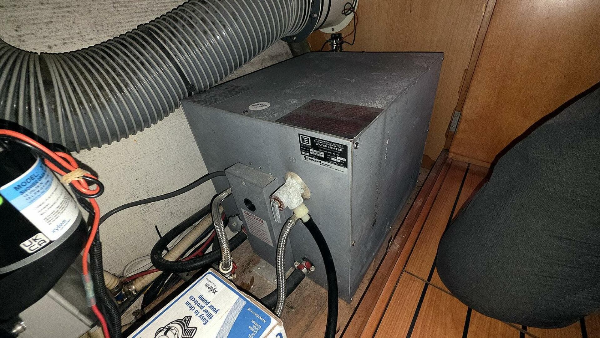 2004 Lagoon 2 Sr — photo 49