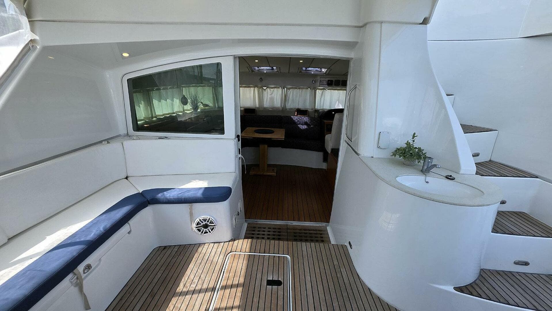 2004 Lagoon 2 Sr — photo 9