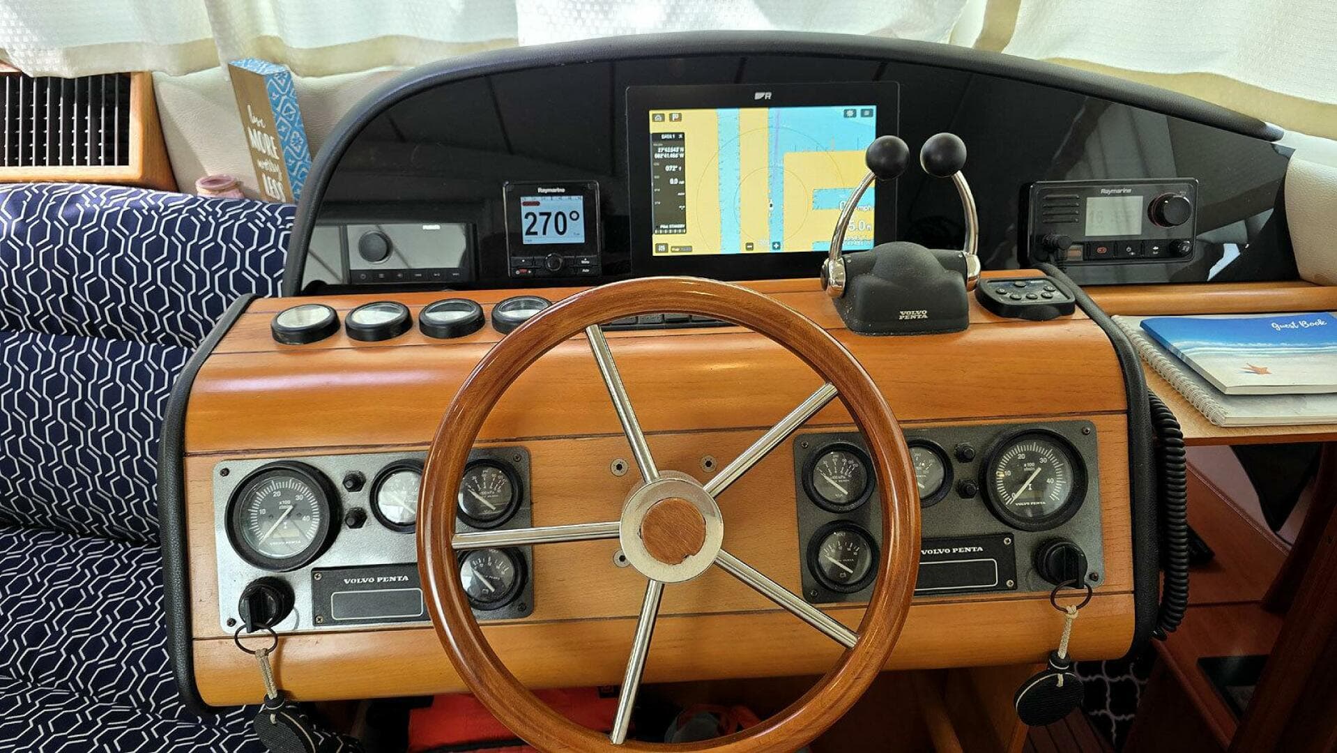 2004 Lagoon 2 Sr — photo 14