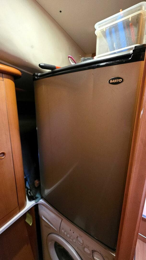 2004 Lagoon 2 Sr — photo 23