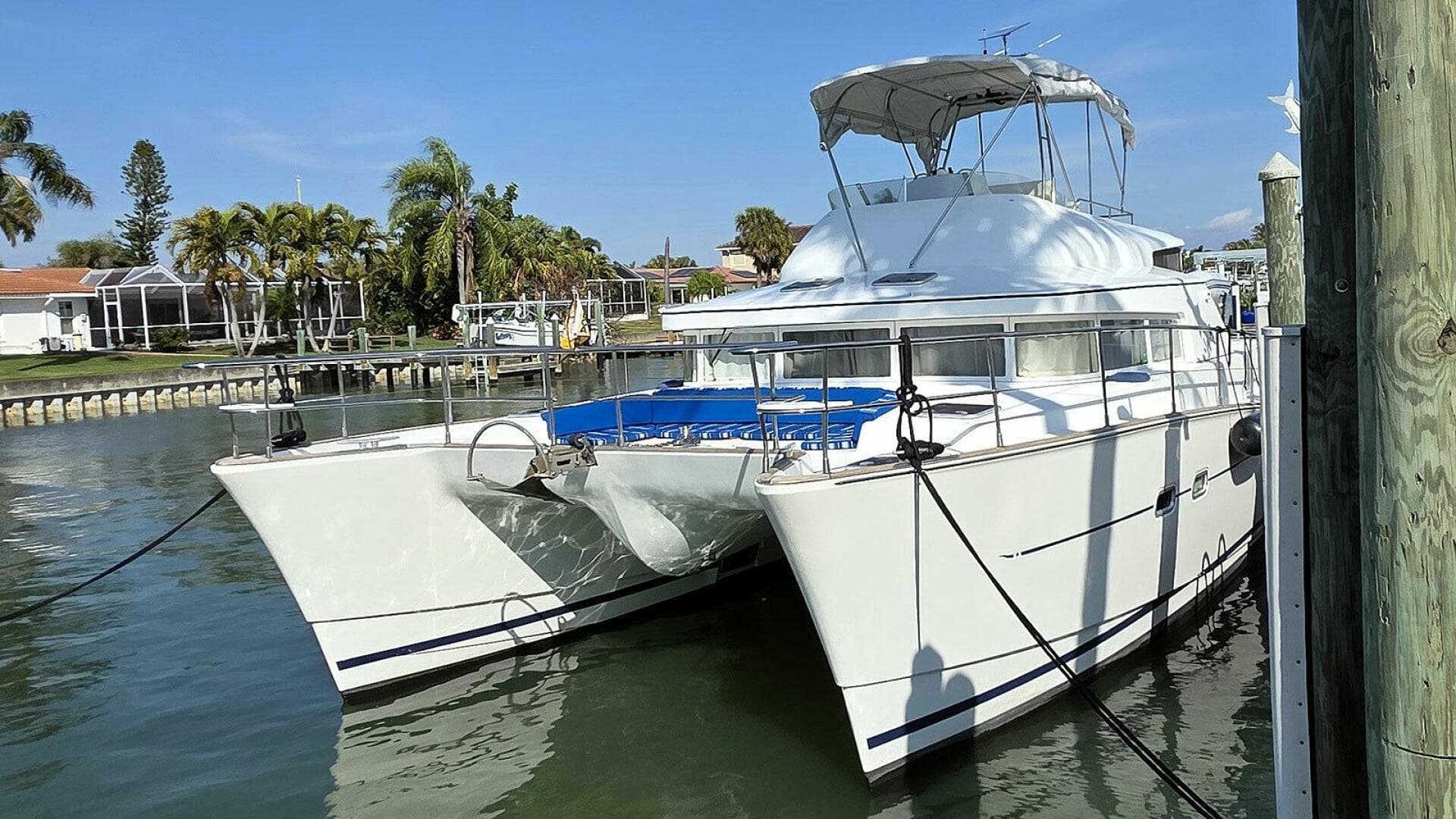 2004 Lagoon 2 Sr — photo 2