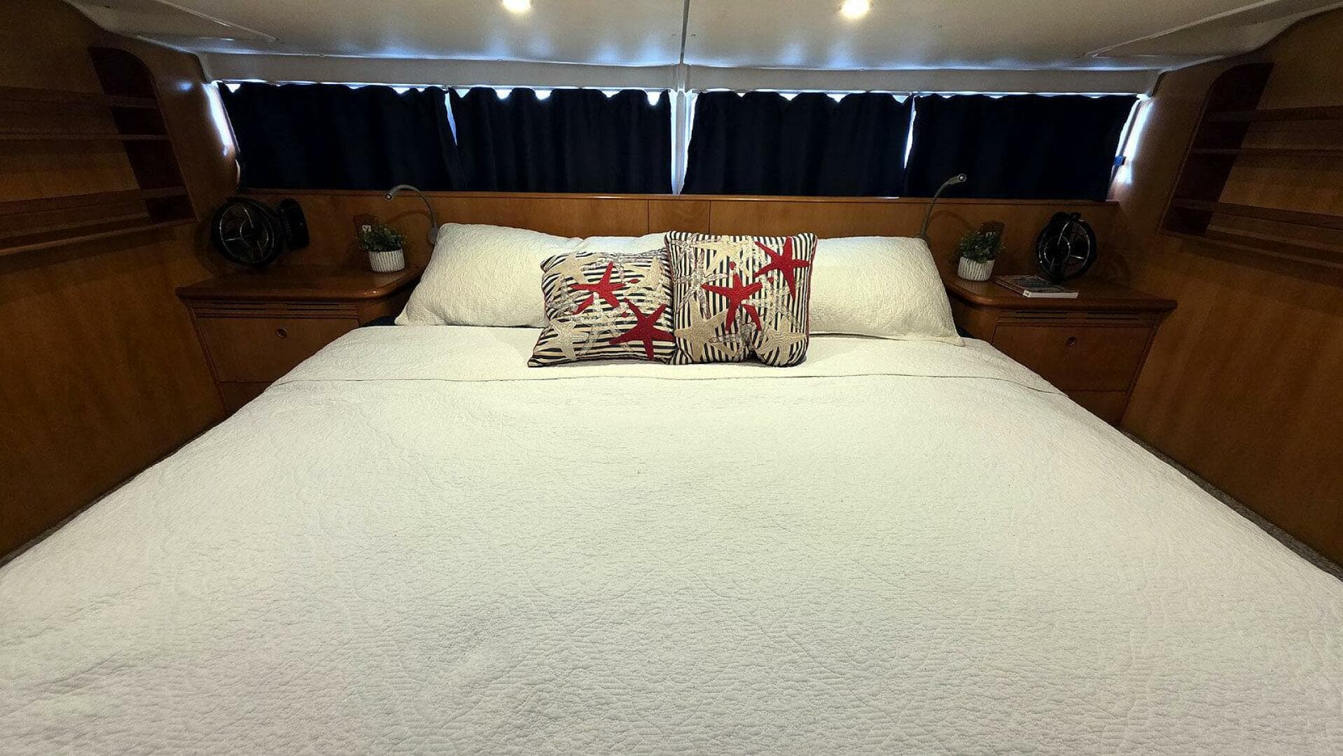 2004 Lagoon 2 Sr — photo 30