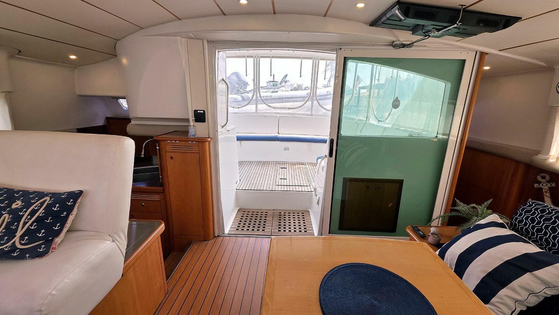 2004 Lagoon 2 Sr — photo 15