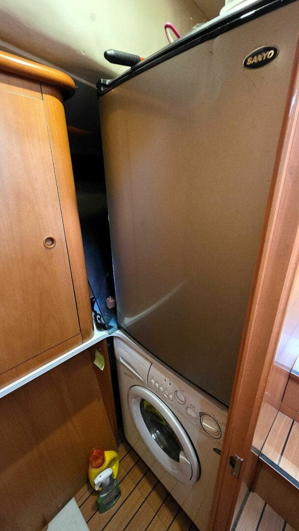 2004 Lagoon 2 Sr — photo 22