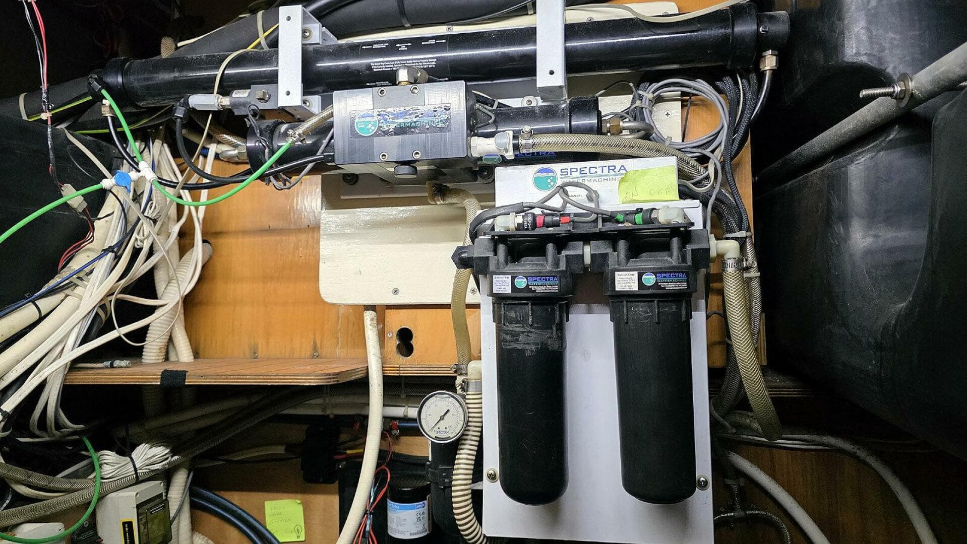 2004 Lagoon 2 Sr — photo 48