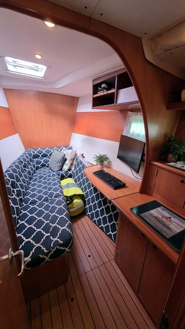 2004 Lagoon 2 Sr — photo 19