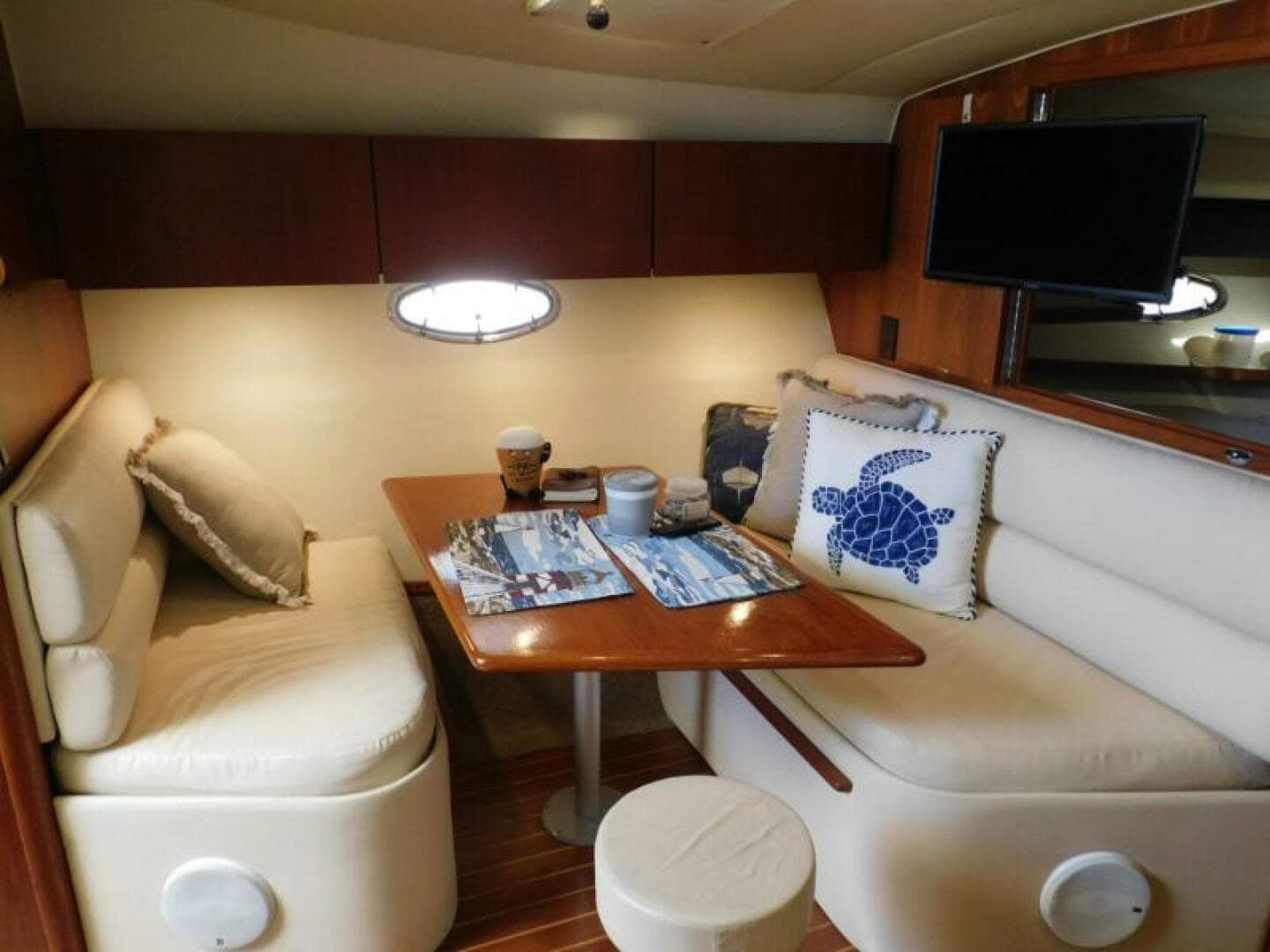 1995 Tiara Yachts 3500 Express — photo 21