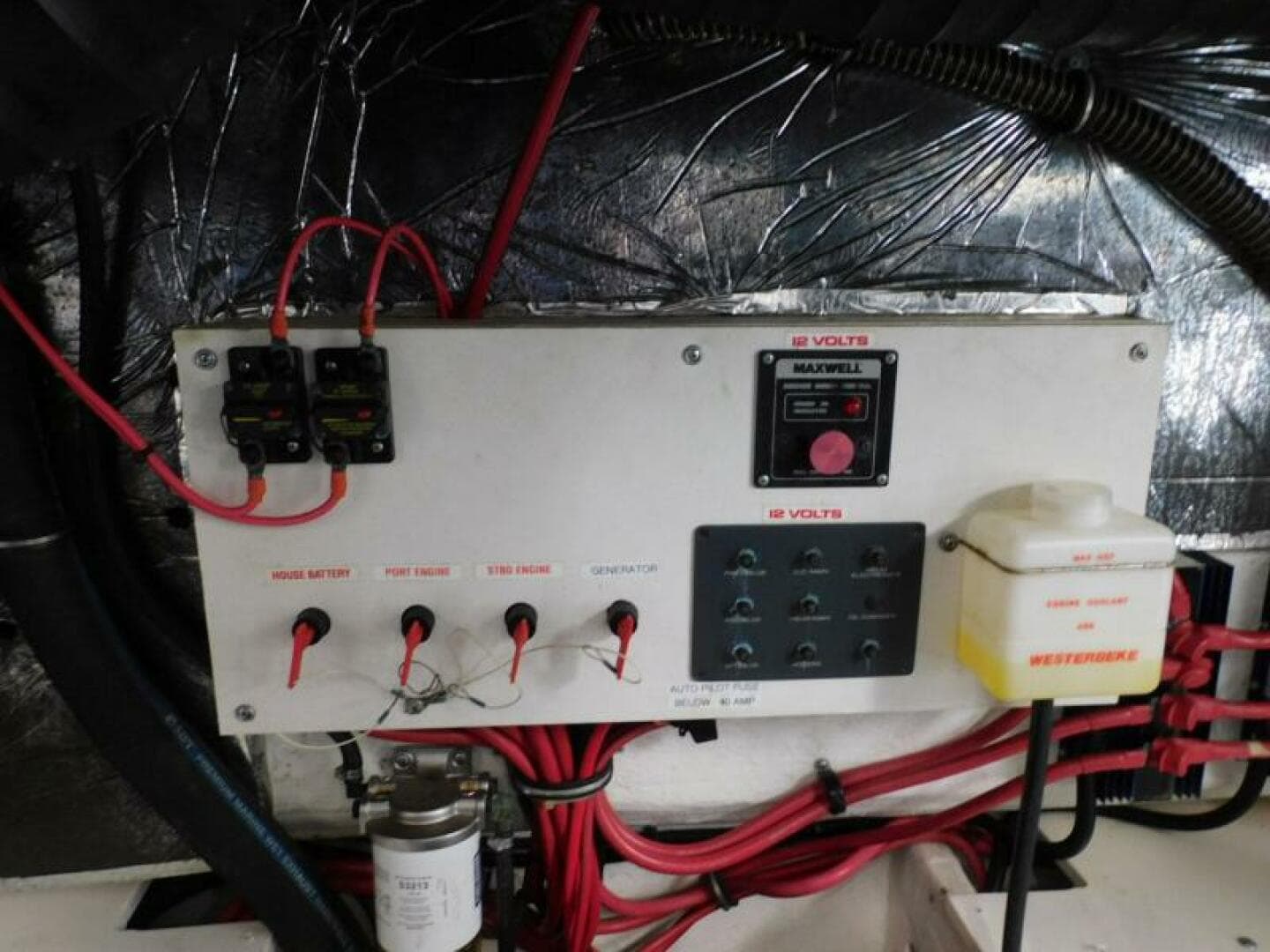 1995 Tiara Yachts 3500 Express — photo 30