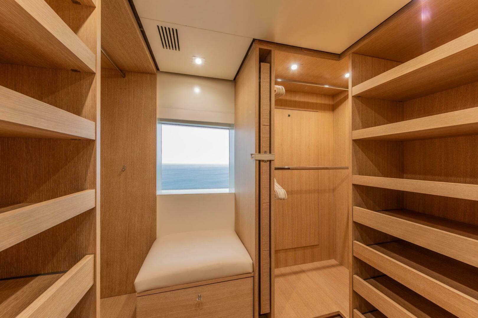 2011 Benetti Vision 145 — photo 15