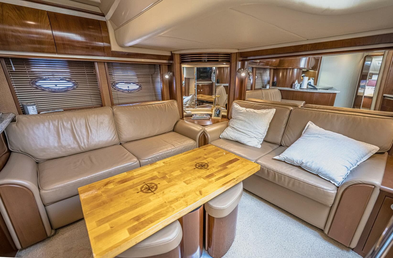 2005 Sea Ray 500 Sundancer — photo 25